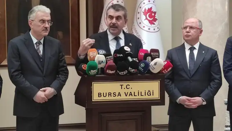 :** Bakan Tekin, Protestolara Katılan Çalışanlar İçin Yaptırım Uyarısında Bulundu!**