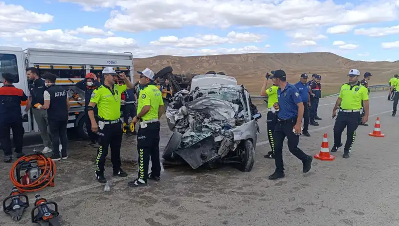 Yozgat'ta Korkunç Trafik Kazası: 3 Can Gitti, 2 Yaralı