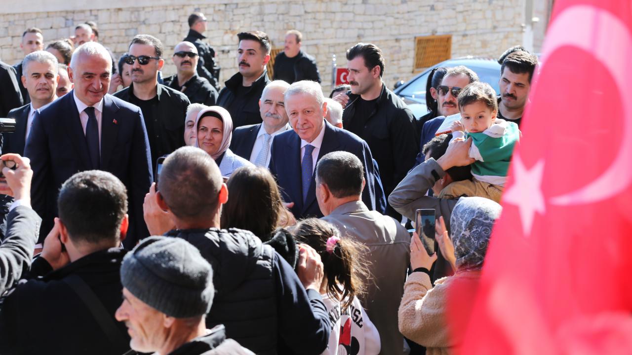 Cumhurbaşkanı Erdoğan, Antalya'da vatandaşlarla buluştu
