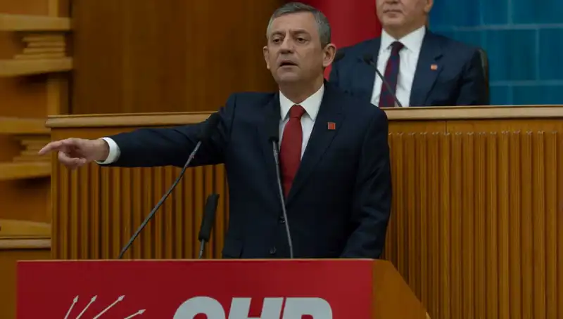 İmralı'dan Beklenen Çağrı: Silah Bırakma Mesajı ve Özgür Özel'in Yorumları